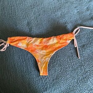 San Lorenzo thong bikini bottom